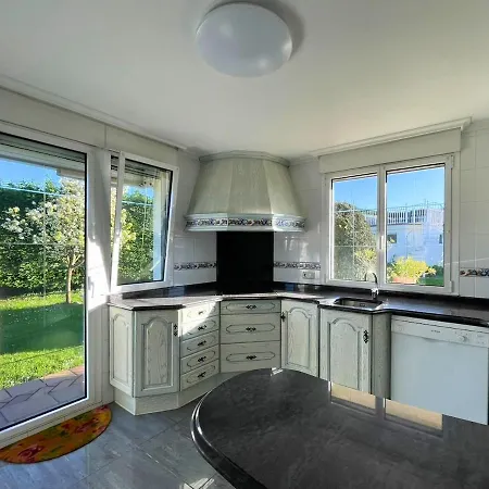 Melgarden - Encinas Сомо